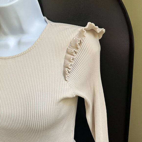 ✨3 for $18✨ ZARA Basic RibbedFlutter Shoulder Long-sleeve Top Size Large - Picture 6 of 6